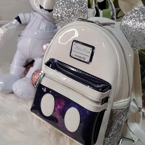 Set of 4 piece!Mickey Mouse Main Attraction! BAG! PLUSH! EARS! KEY!All new - Picture 3 of 11